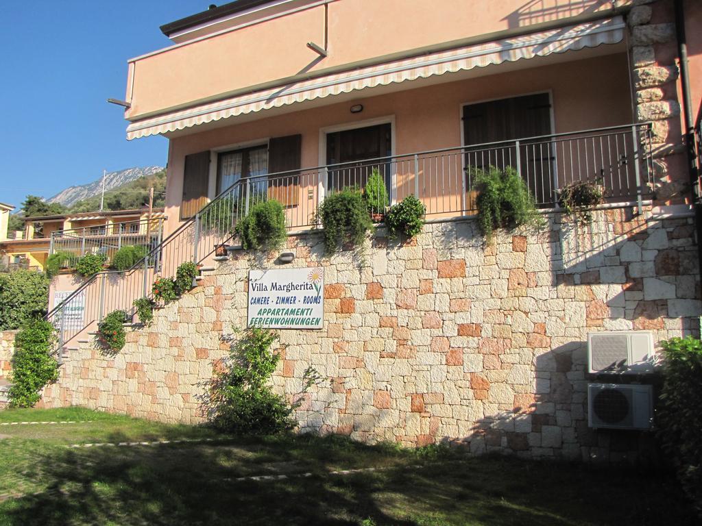 Residence Villa Margherita Brenzone sul Garda Exterior photo