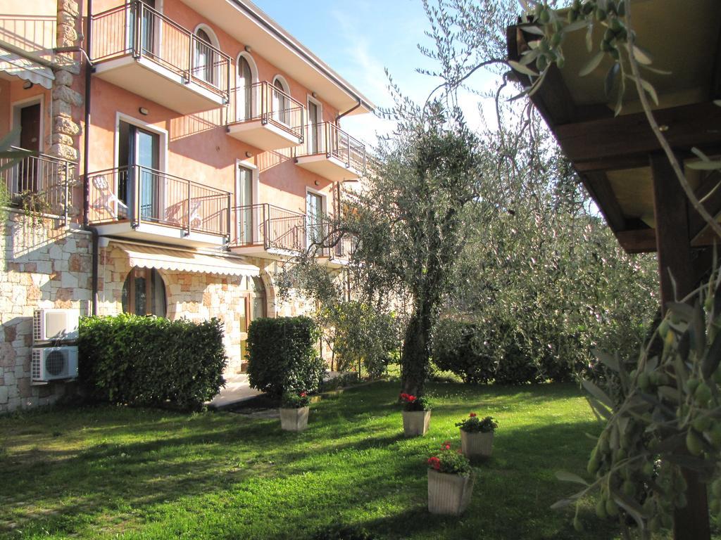Residence Villa Margherita Brenzone sul Garda Exterior photo