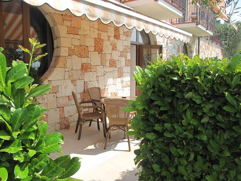 Residence Villa Margherita Brenzone sul Garda Exterior photo