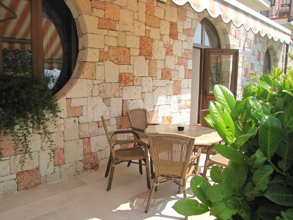 Residence Villa Margherita Brenzone sul Garda Exterior photo